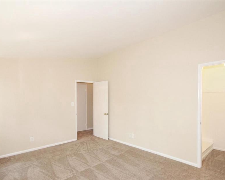 7825 Patriot Dr, Annandale, VA