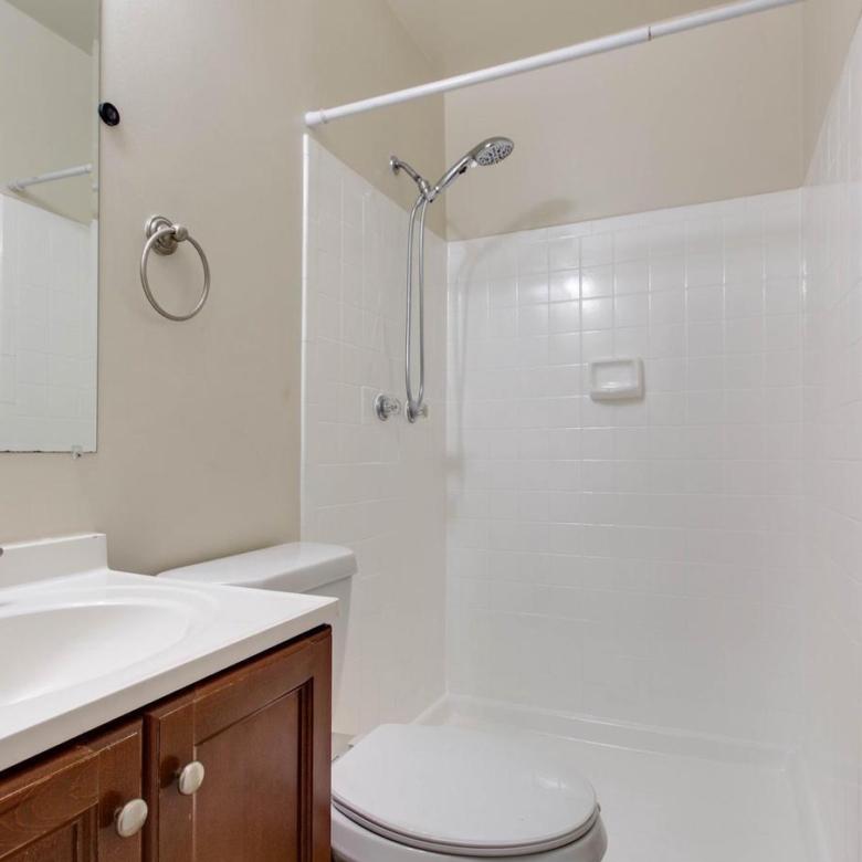 20235 Maple Leaf, Gaithersburg, MD