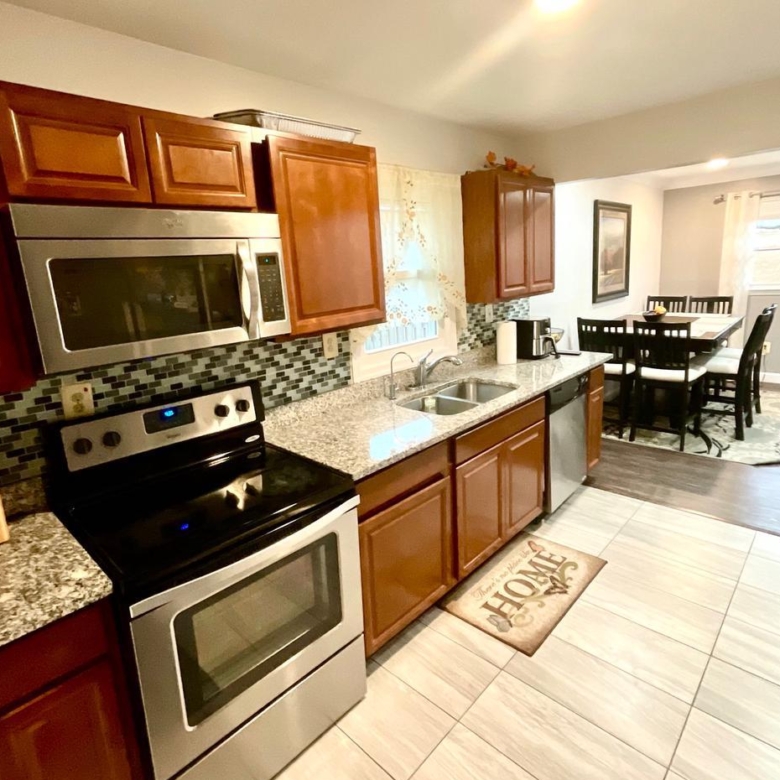 13432 Forest Glen Rd, Woodbridge, VA