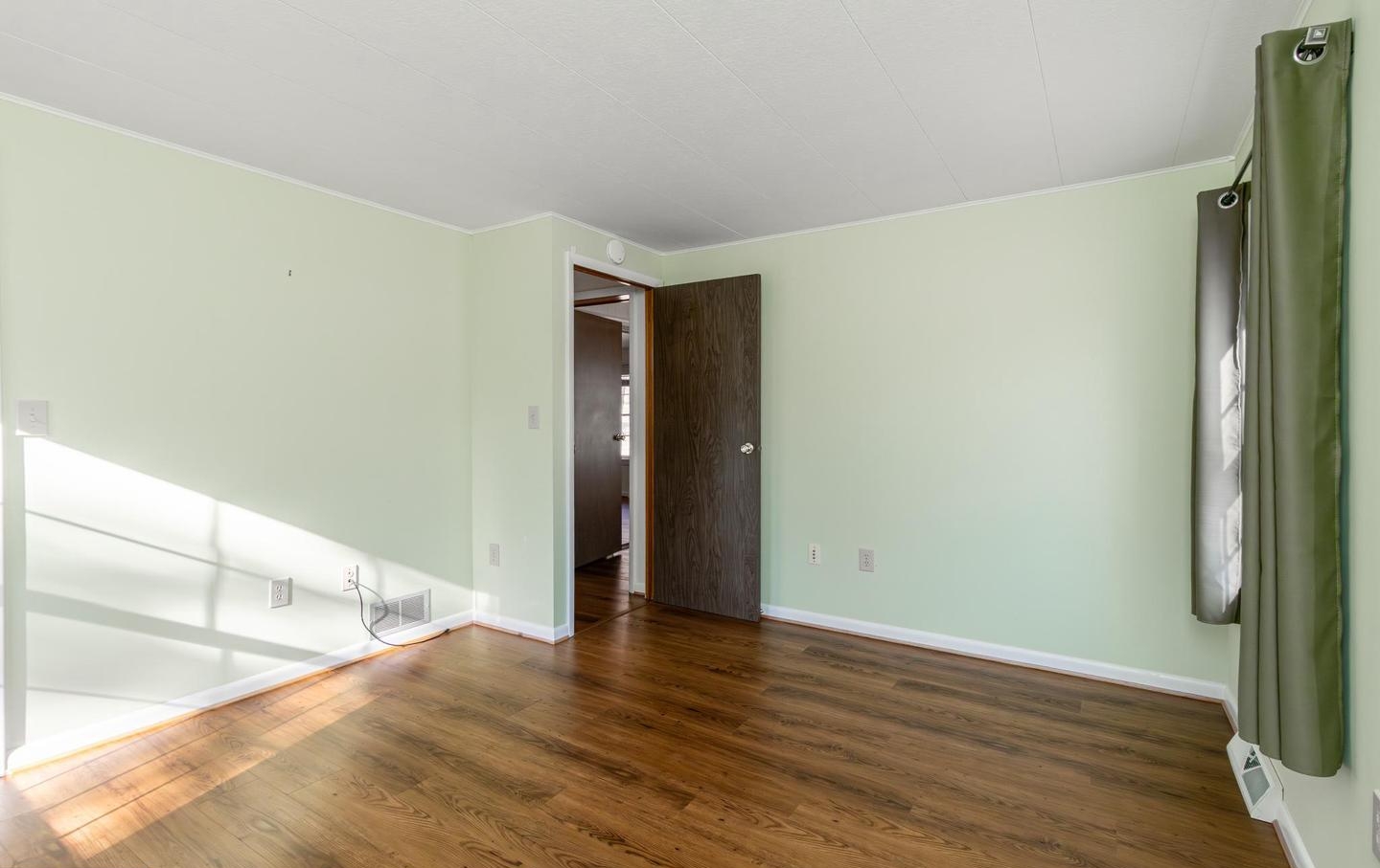 921 Palmer Rd, Fort Washington, MD