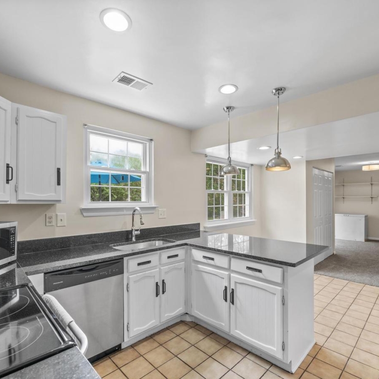 2205 Neville Ct, Waldorf, MD