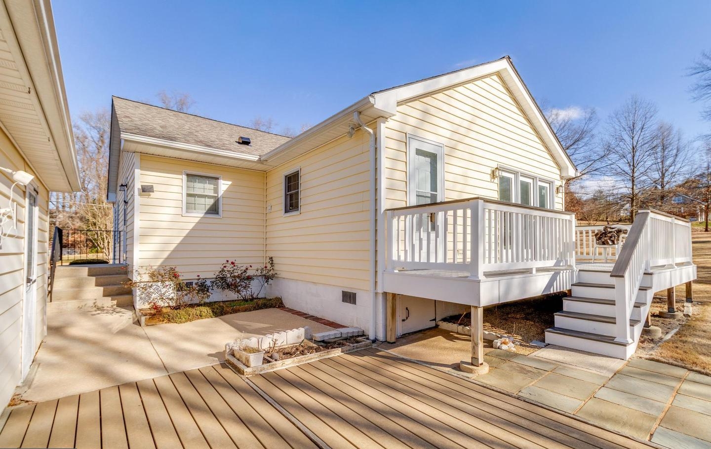 921 Palmer Rd, Fort Washington, MD