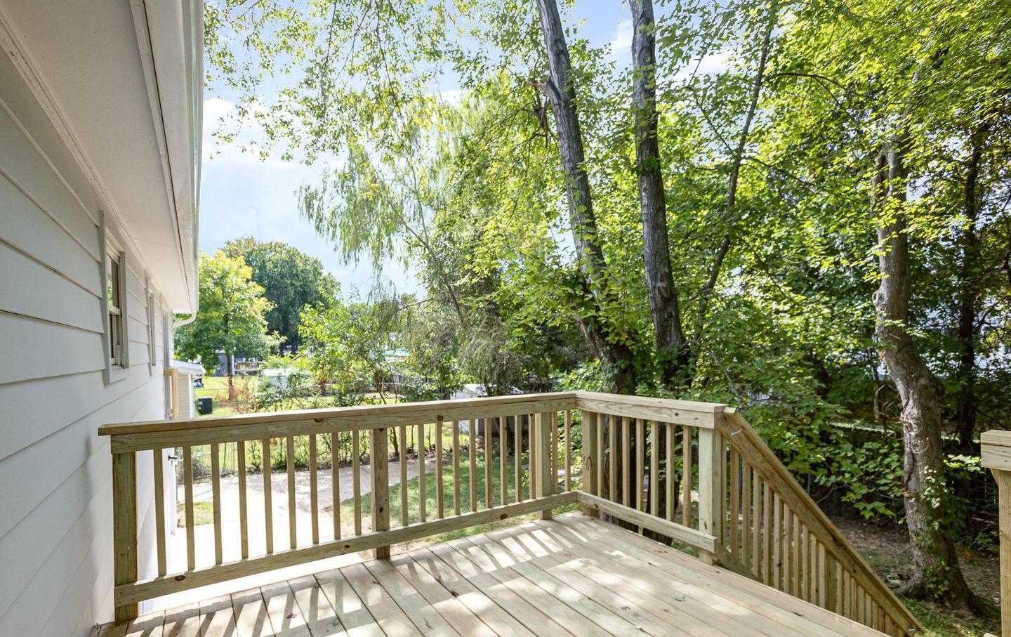 108 Oakridge Dr, Stafford, VA