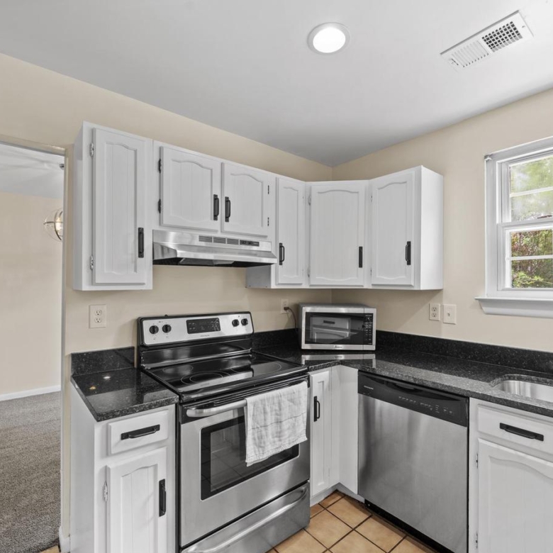2205 Neville Ct, Waldorf, MD
