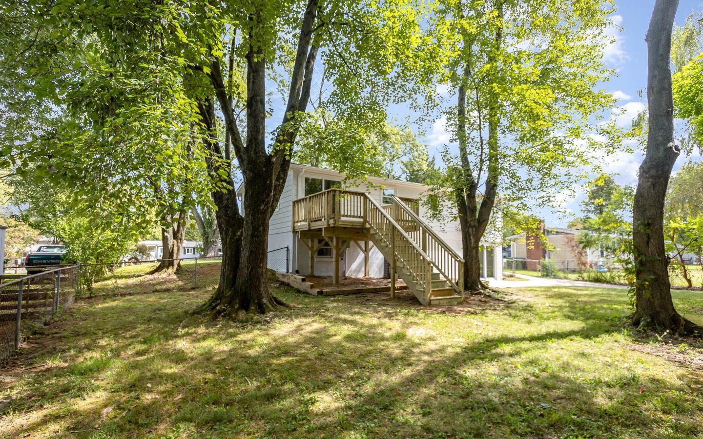 108 Oakridge Dr, Stafford, VA