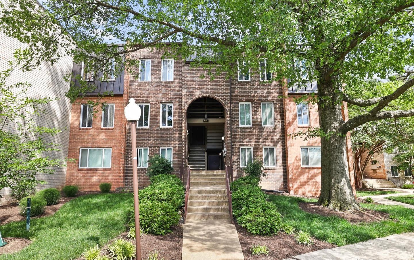 5050 7th Rd S #201, Arlington, VA