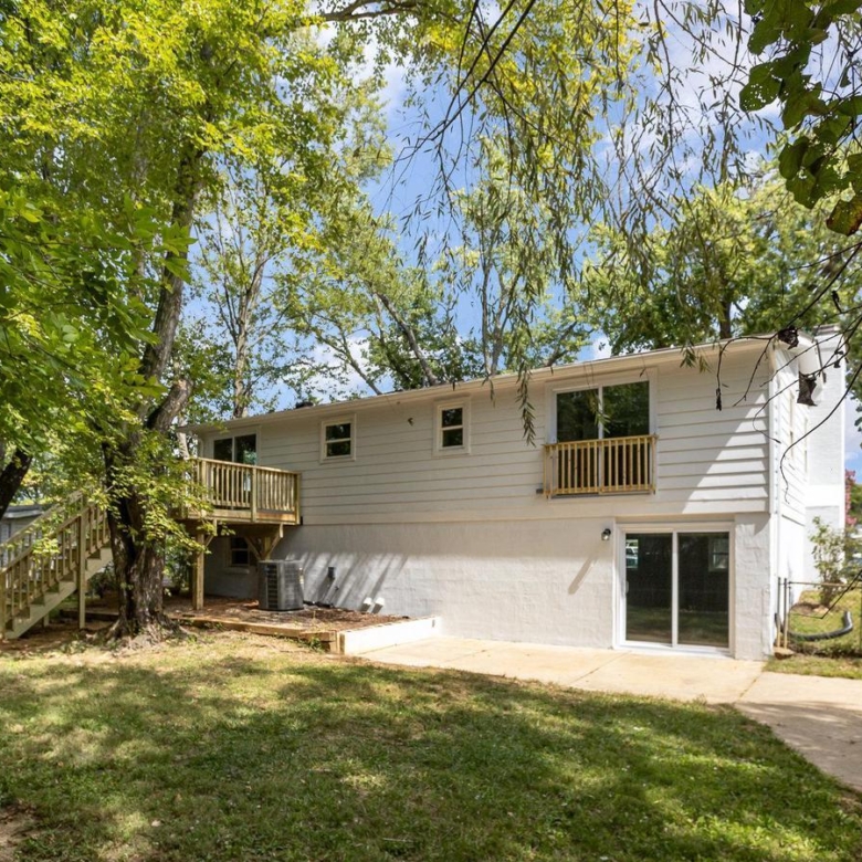 108 Oakridge Dr, Stafford, VA
