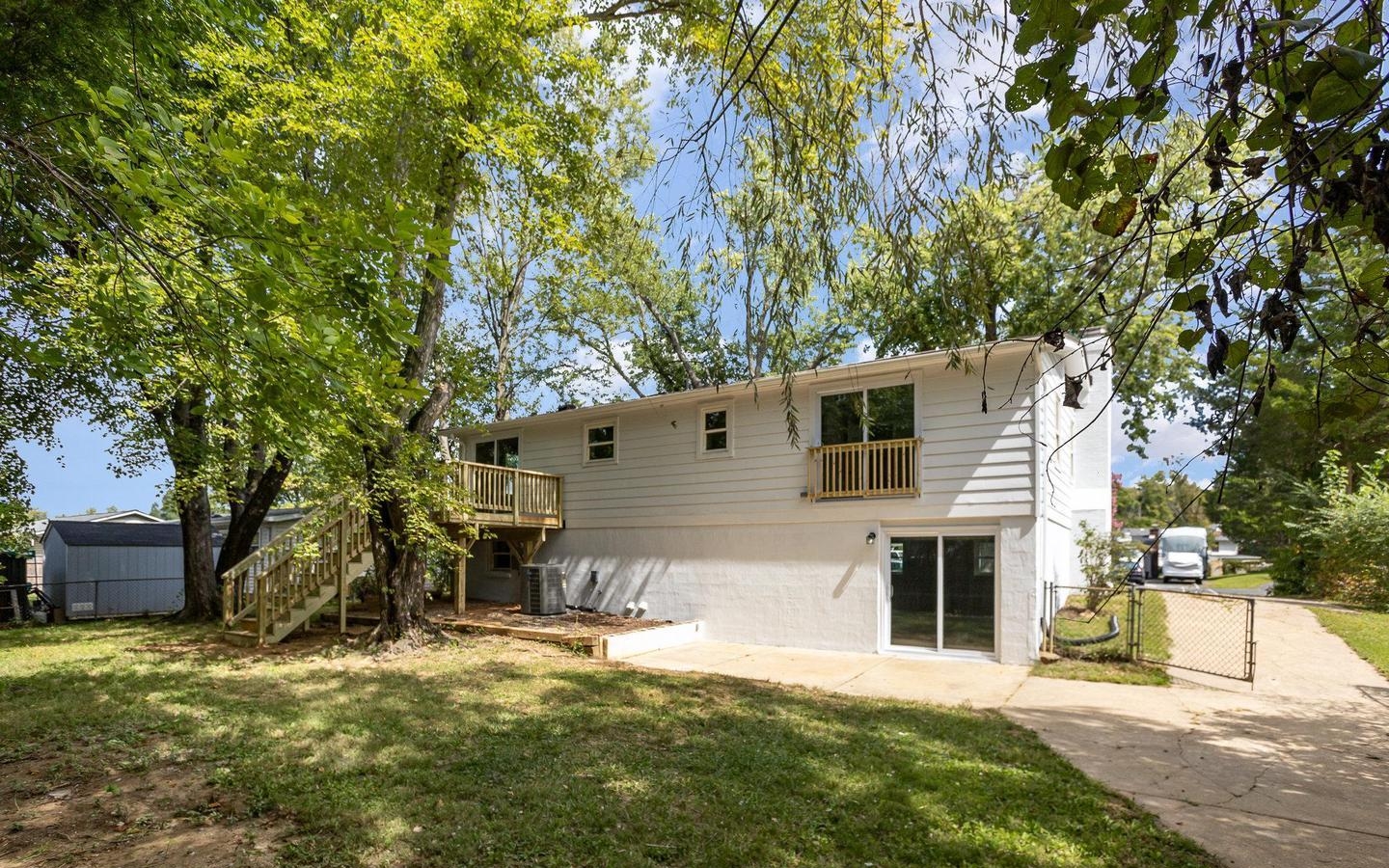 108 Oakridge Dr, Stafford, VA