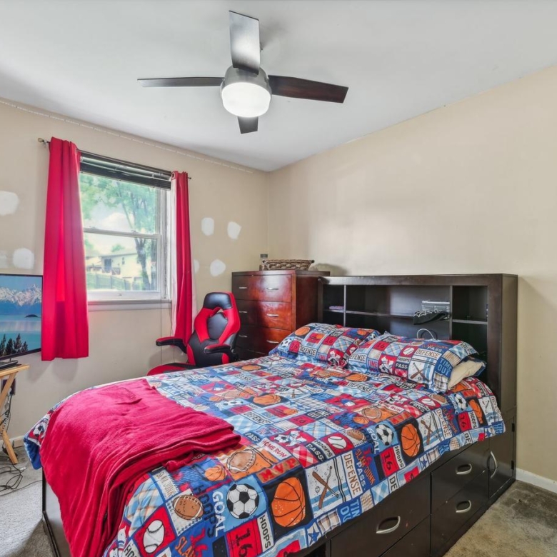 5800 Delta Ln, Suitland, MD