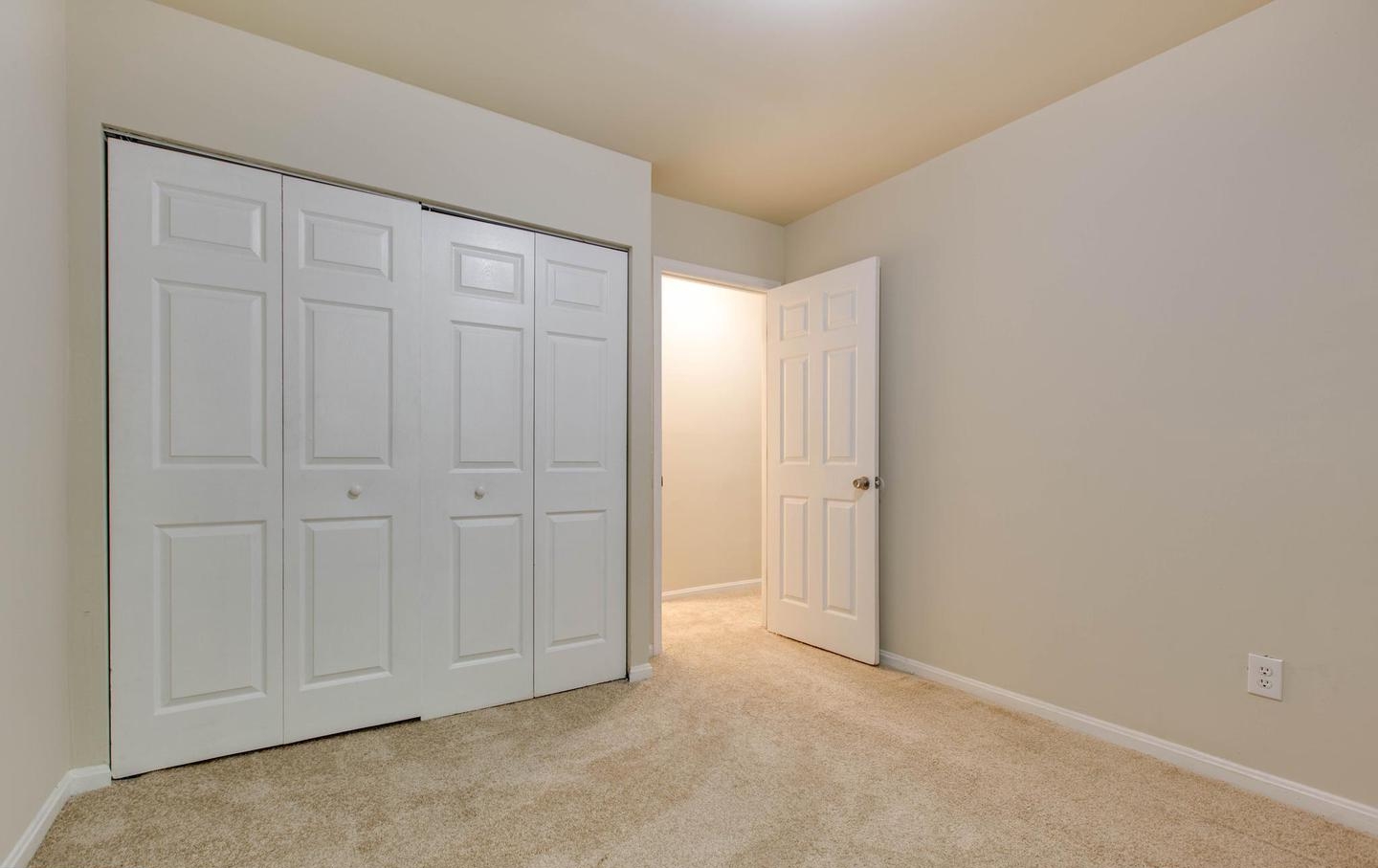 20235 Maple Leaf, Gaithersburg, MD