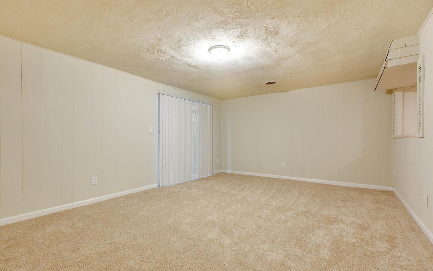 20235 Maple Leaf, Gaithersburg, MD
