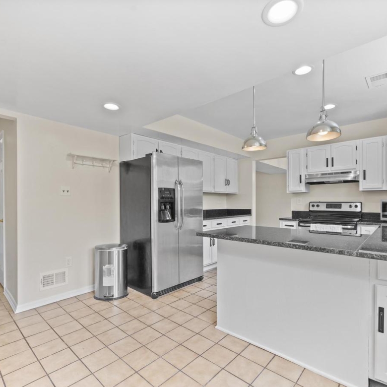 2205 Neville Ct, Waldorf, MD