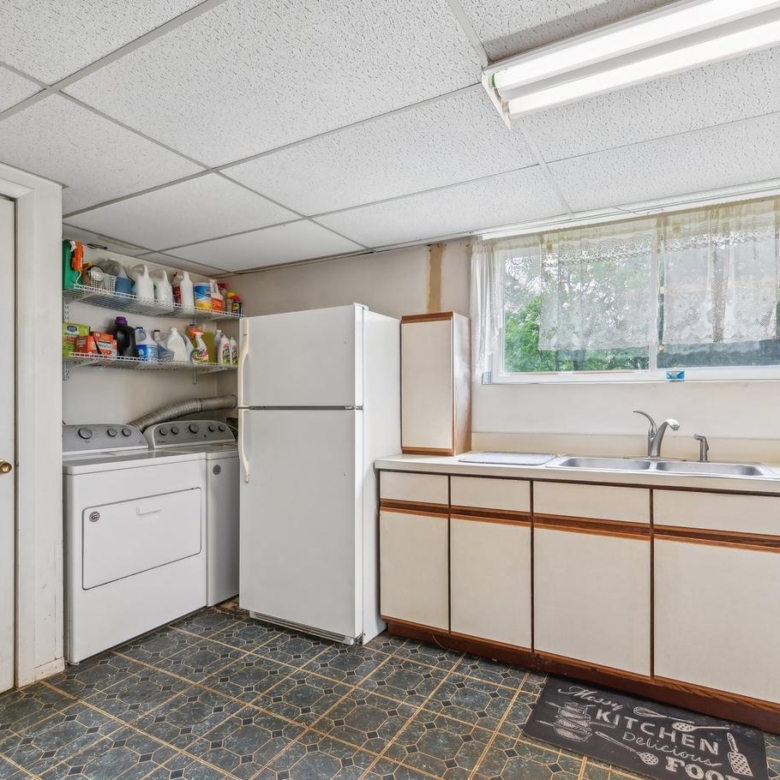 5800 Delta Ln, Suitland, MD