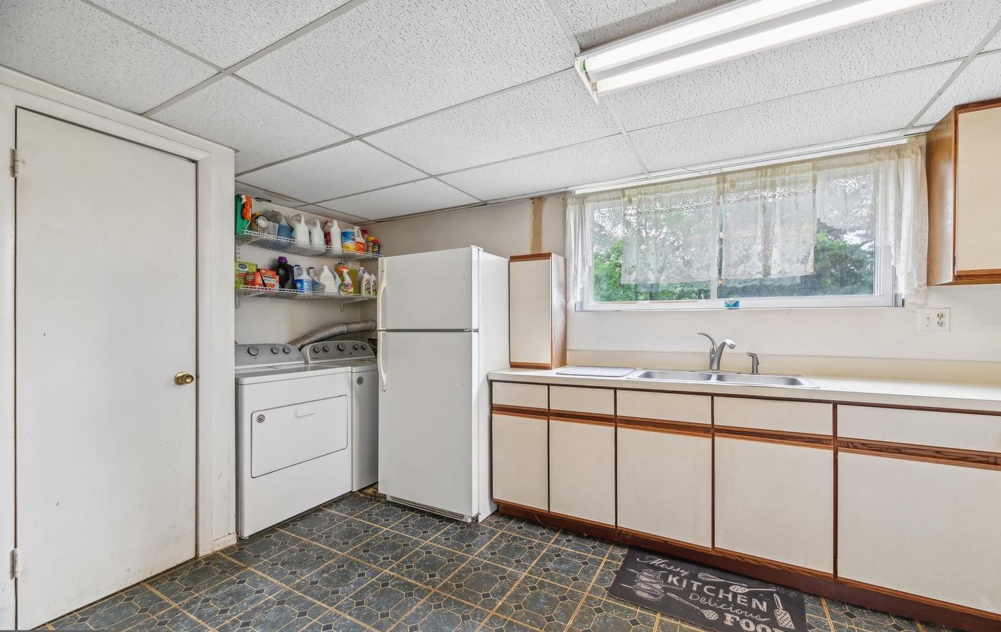 5800 Delta Ln, Suitland, MD