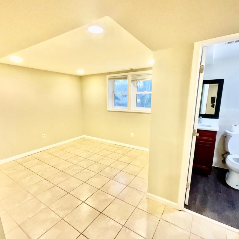 13432 Forest Glen Rd, Woodbridge, VA