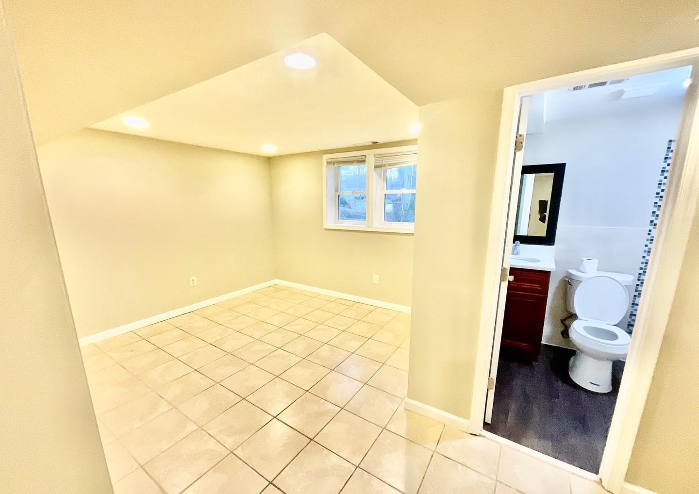 13432 Forest Glen Rd, Woodbridge, VA