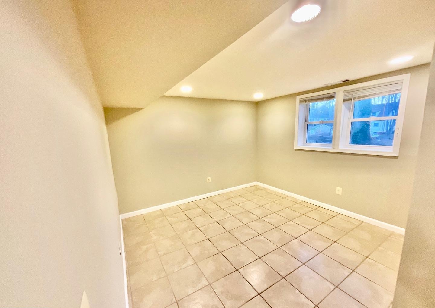 13432 Forest Glen Rd, Woodbridge, VA