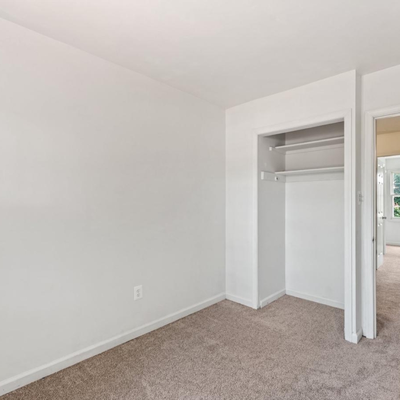 9613 Aspen Pl, Manassas, VA