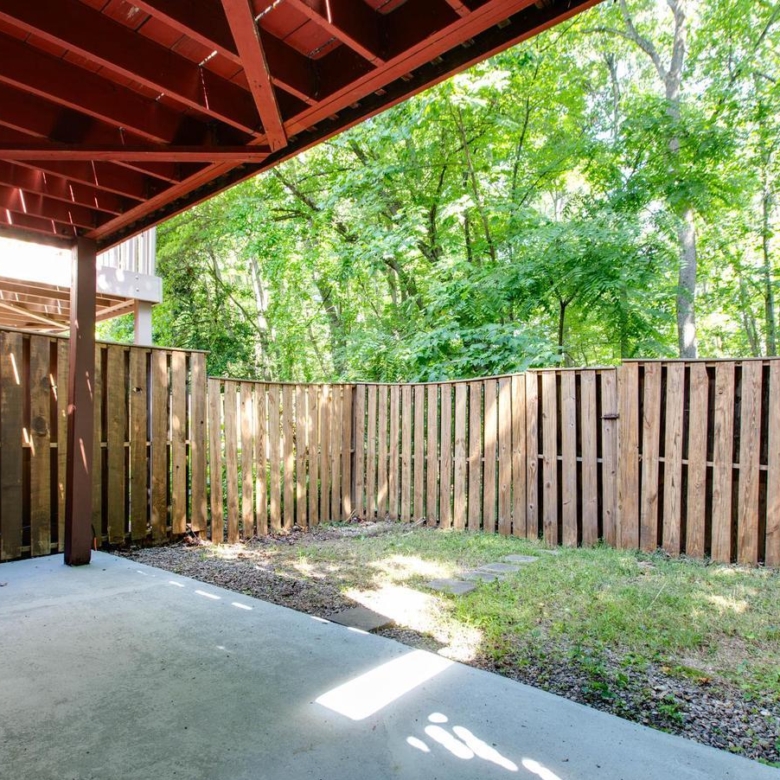 20235 Maple Leaf, Gaithersburg, MD