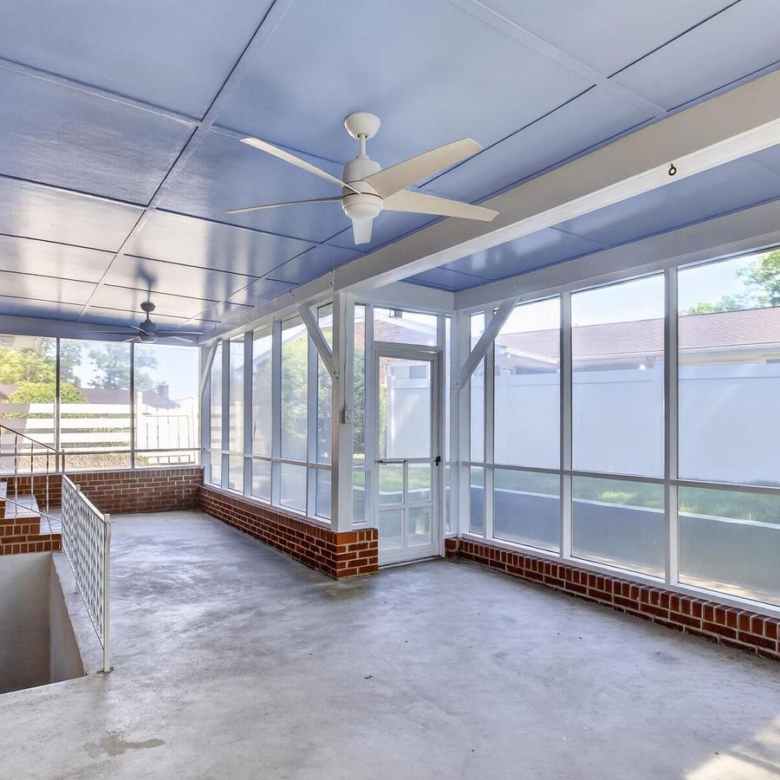 6824 Constance Dr, Springfield, VA
