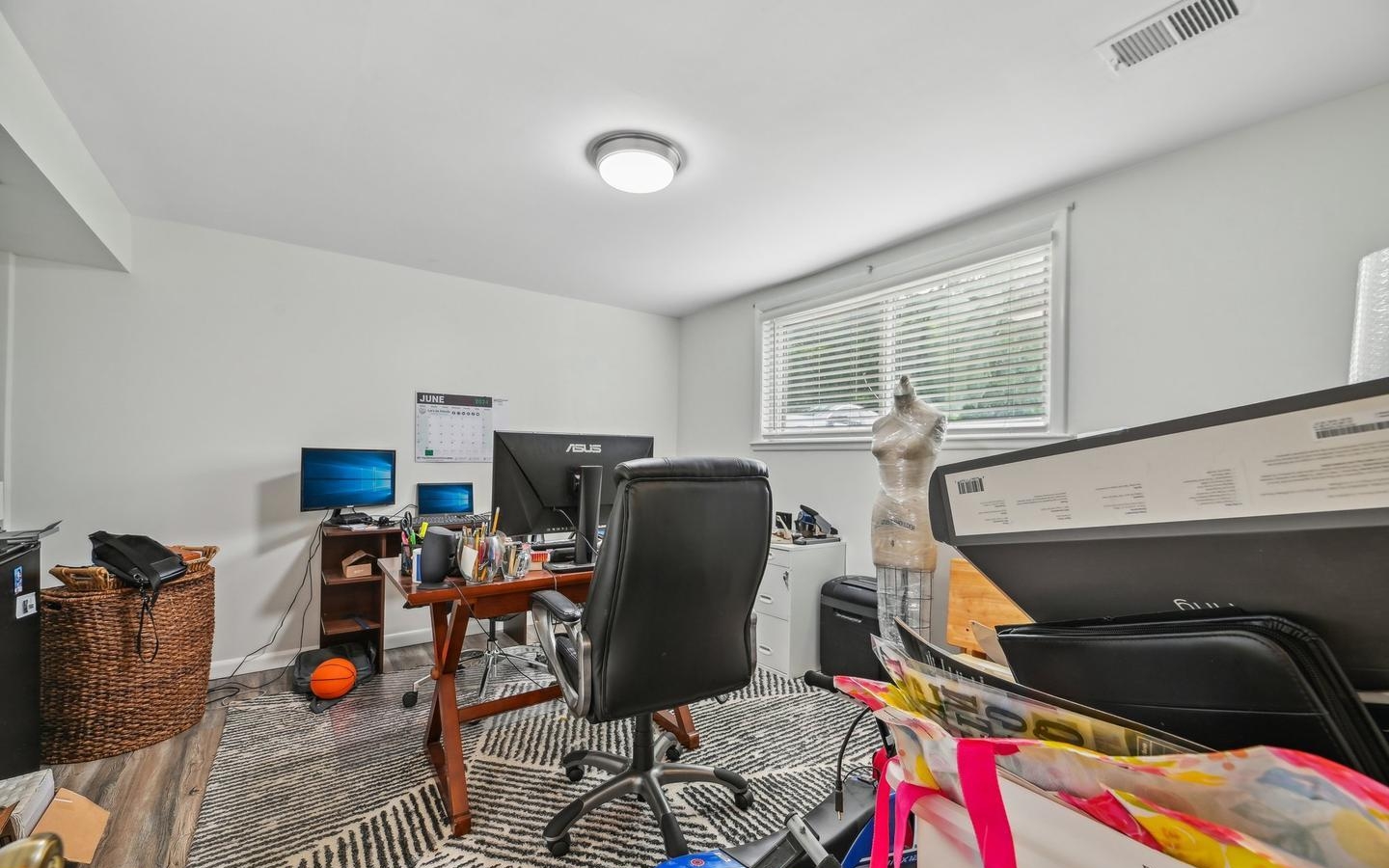 5800 Delta Ln, Suitland, MD