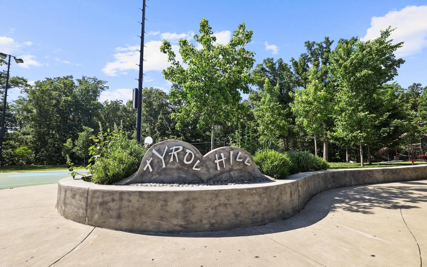 5050 7th Rd S #201, Arlington, VA
