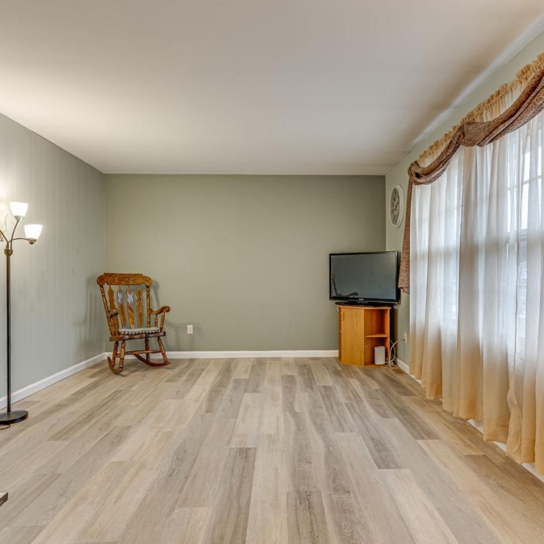 219 Brent Rd, Waldorf, MD 20602