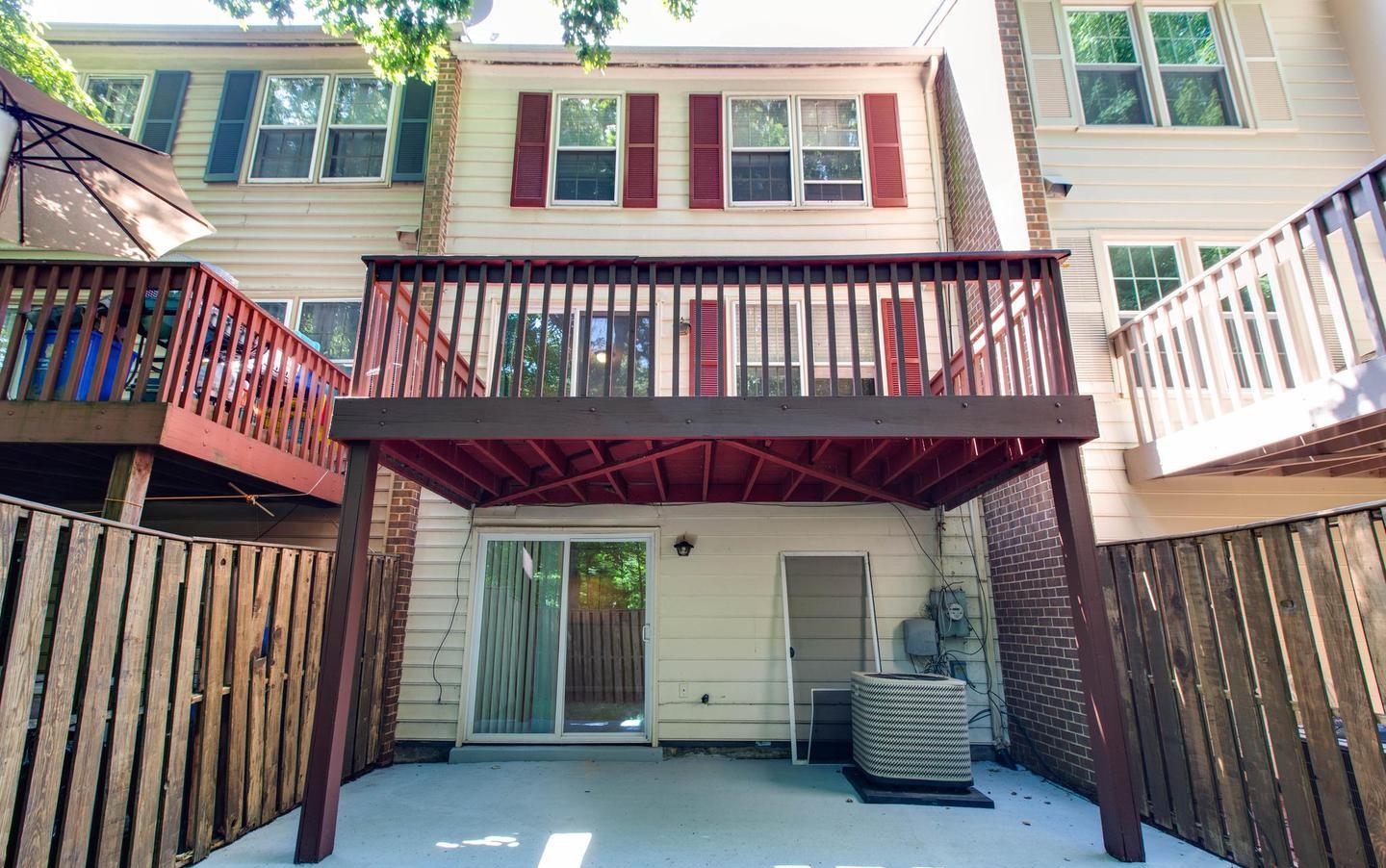 20235 Maple Leaf, Gaithersburg, MD