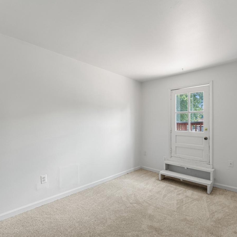 9613 Aspen Pl, Manassas, VA