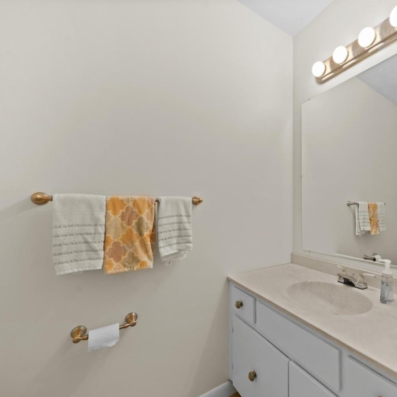 2205 Neville Ct, Waldorf, MD