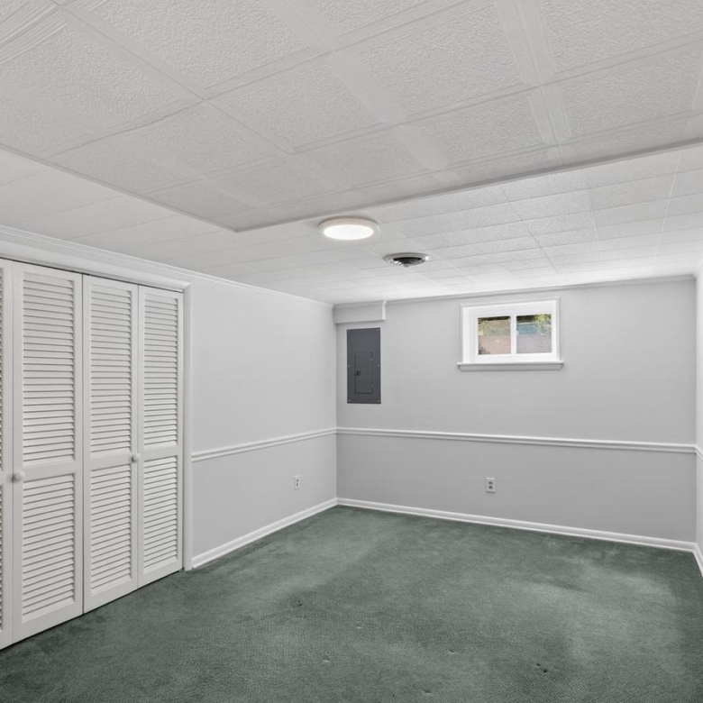 6824 Constance Dr, Springfield, VA