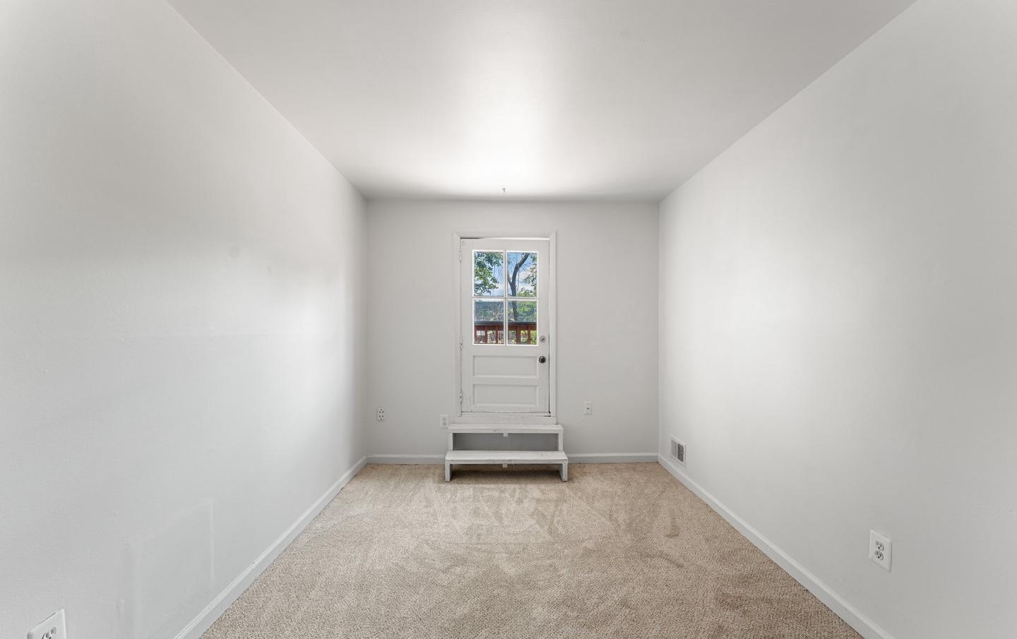 9613 Aspen Pl, Manassas, VA