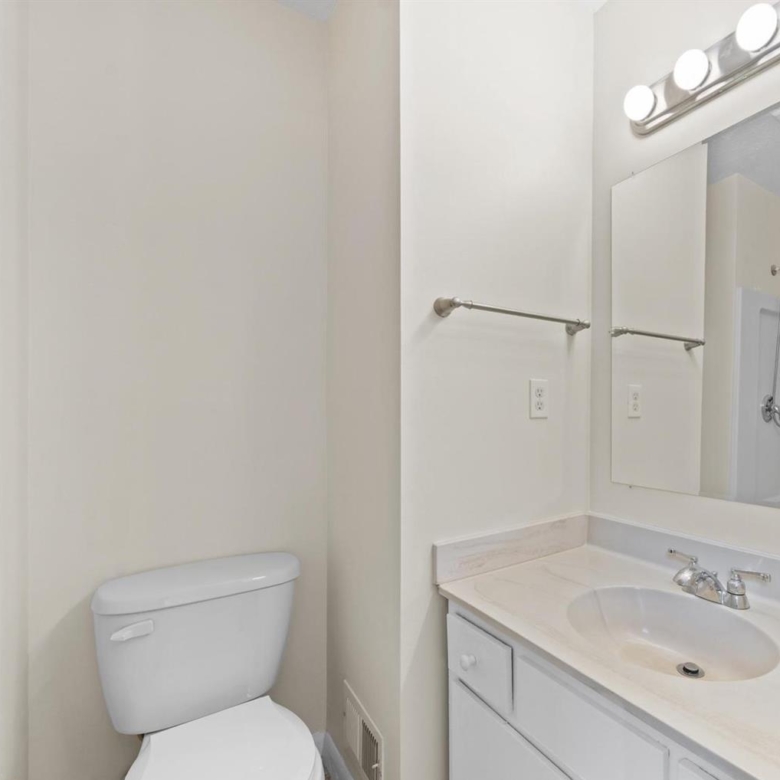 2205 Neville Ct, Waldorf, MD