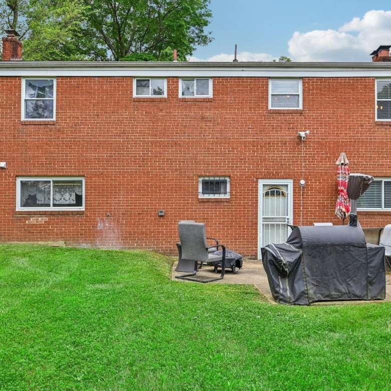 5800 Delta Ln, Suitland, MD