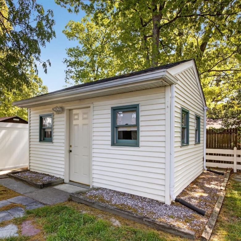 6824 Constance Dr, Springfield, VA