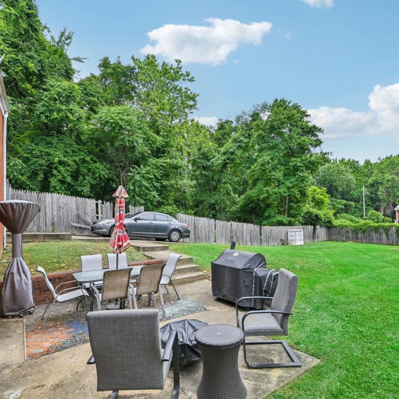 5800 Delta Ln, Suitland, MD