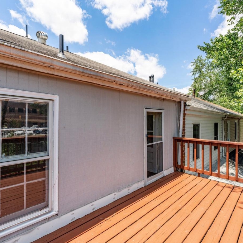 9613 Aspen Pl, Manassas, VA