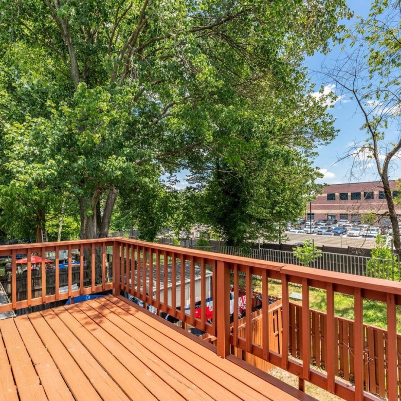 9613 Aspen Pl, Manassas, VA