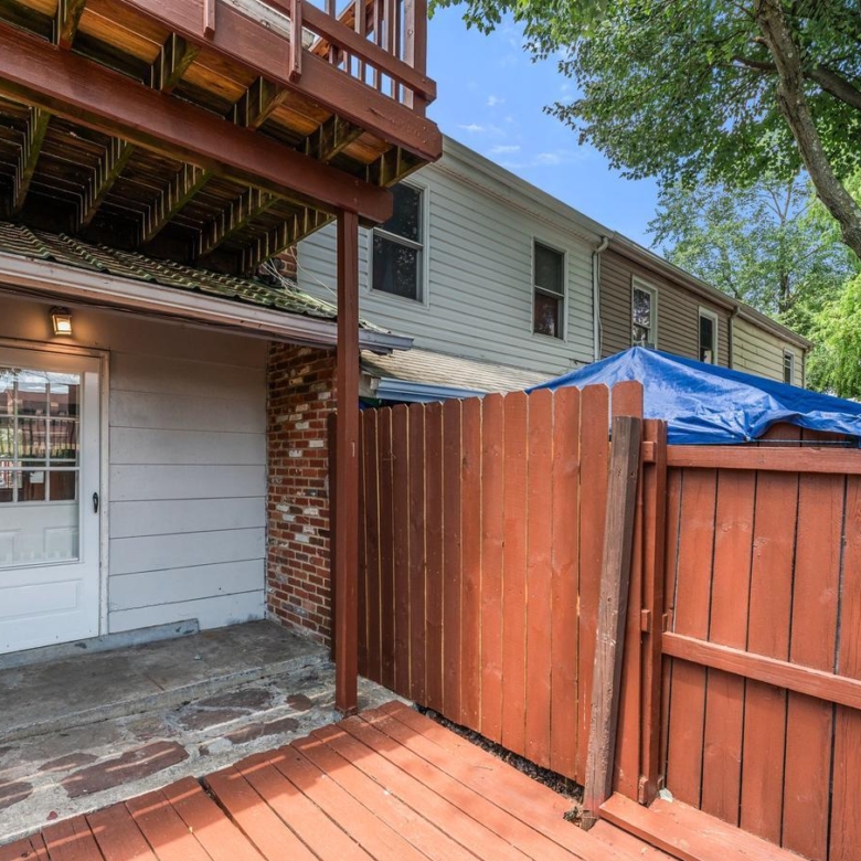 9613 Aspen Pl, Manassas, VA